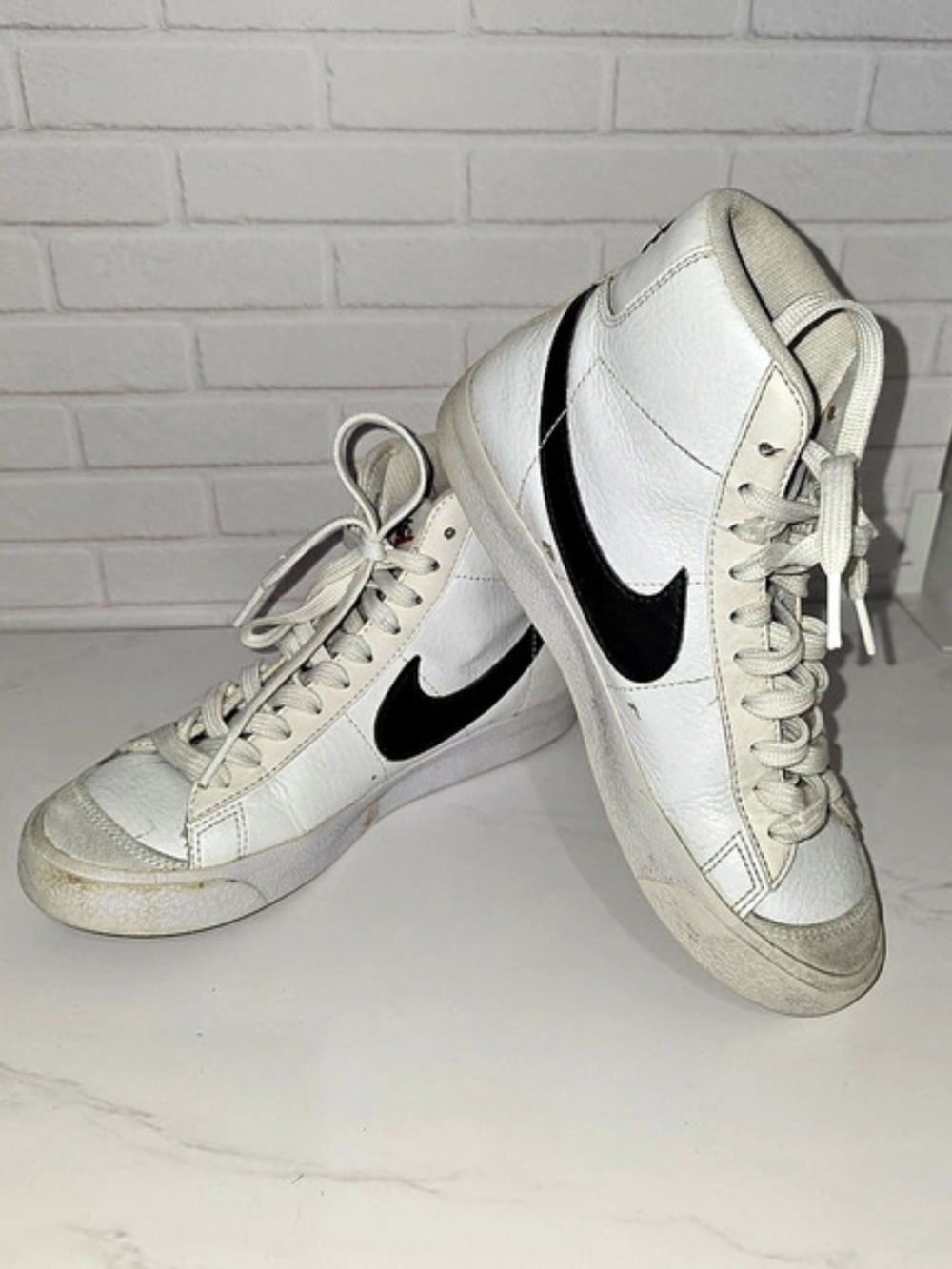 Nike Blazer Mid '77 Vintage High Top Sneakers White & Black